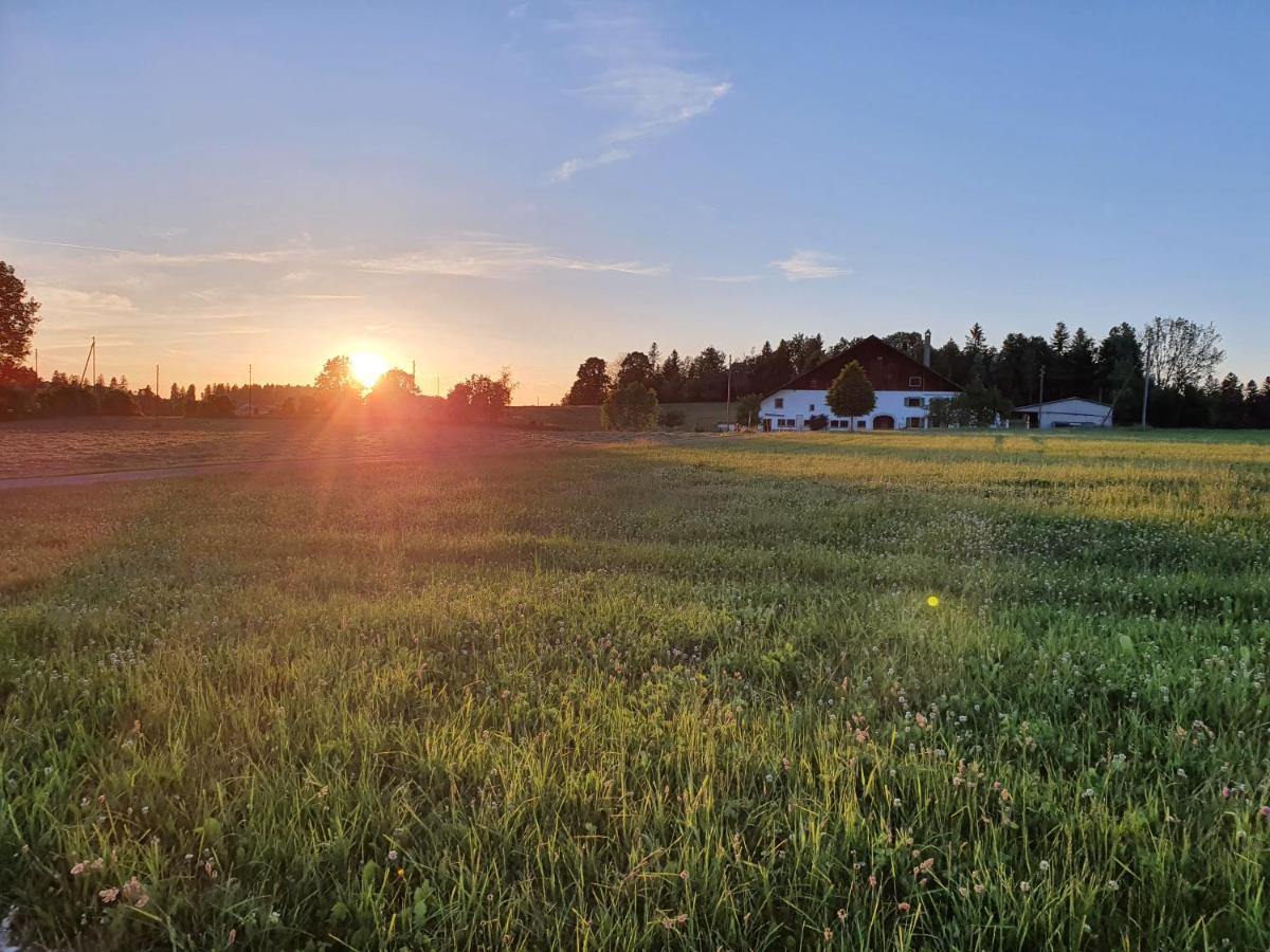 O Valanvron - Appartement Dans Une Ancienne Ferme Neuchateloise La Chaux De Fonds Kültér fotó